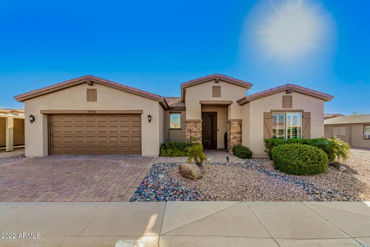 5933 E Kenwood St., Mesa, AZ 85215
