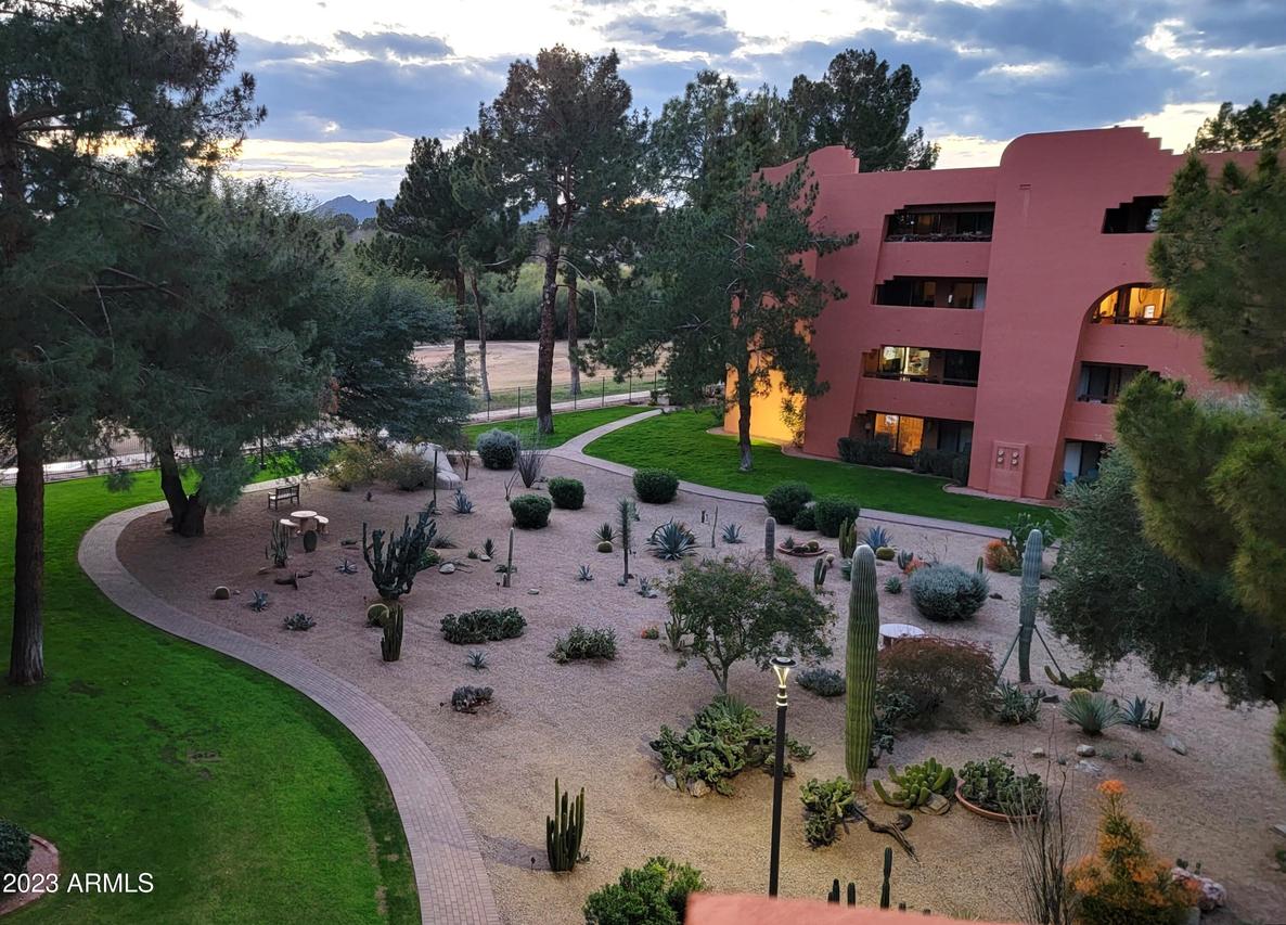 12212 N Paradise Village Pkwy. #420, Phoenix, AZ 85032