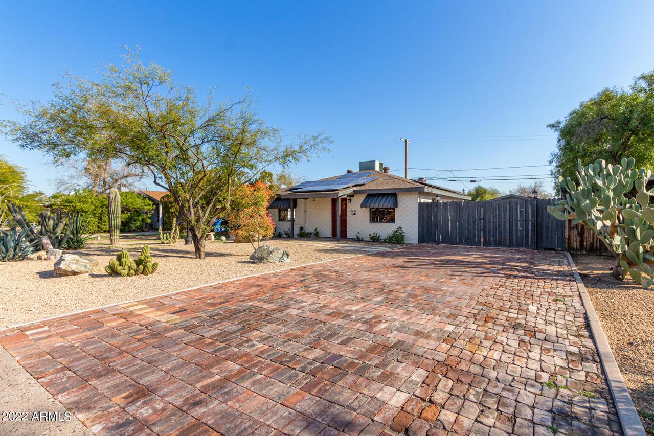 3611 N 21st Dr., Phoenix, AZ 85015