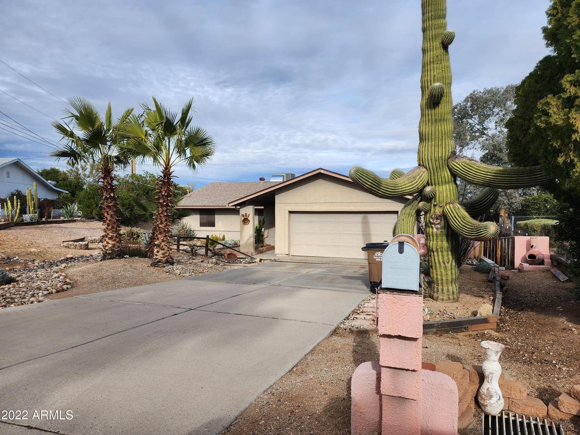 921 Hopi Ln., Wickenburg, AZ 85390