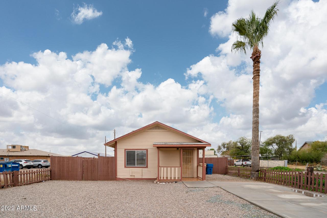 307 E Narramore Ave., Buckeye, AZ 85326