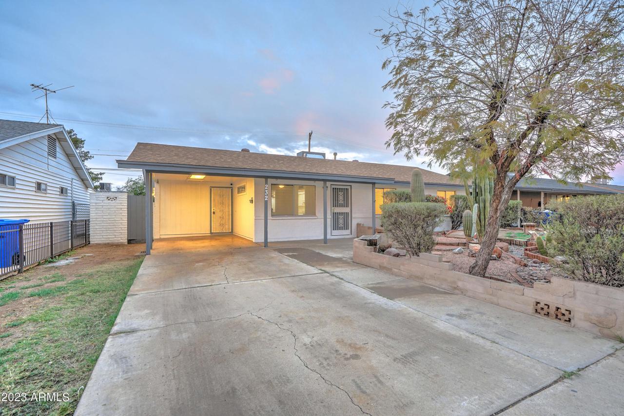 232 E 10th Ave., Mesa, AZ 85210
