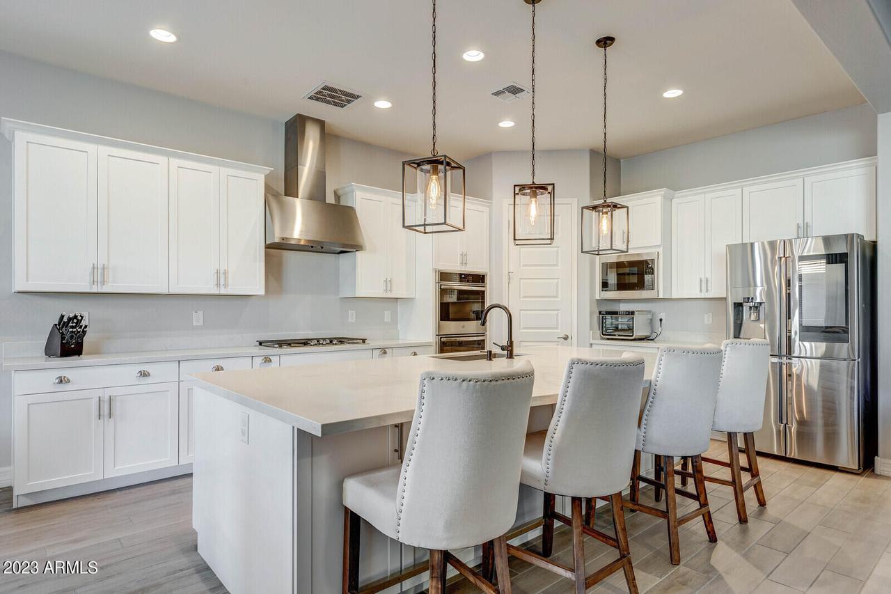 9232 W Louise Dr., Peoria, AZ 85383