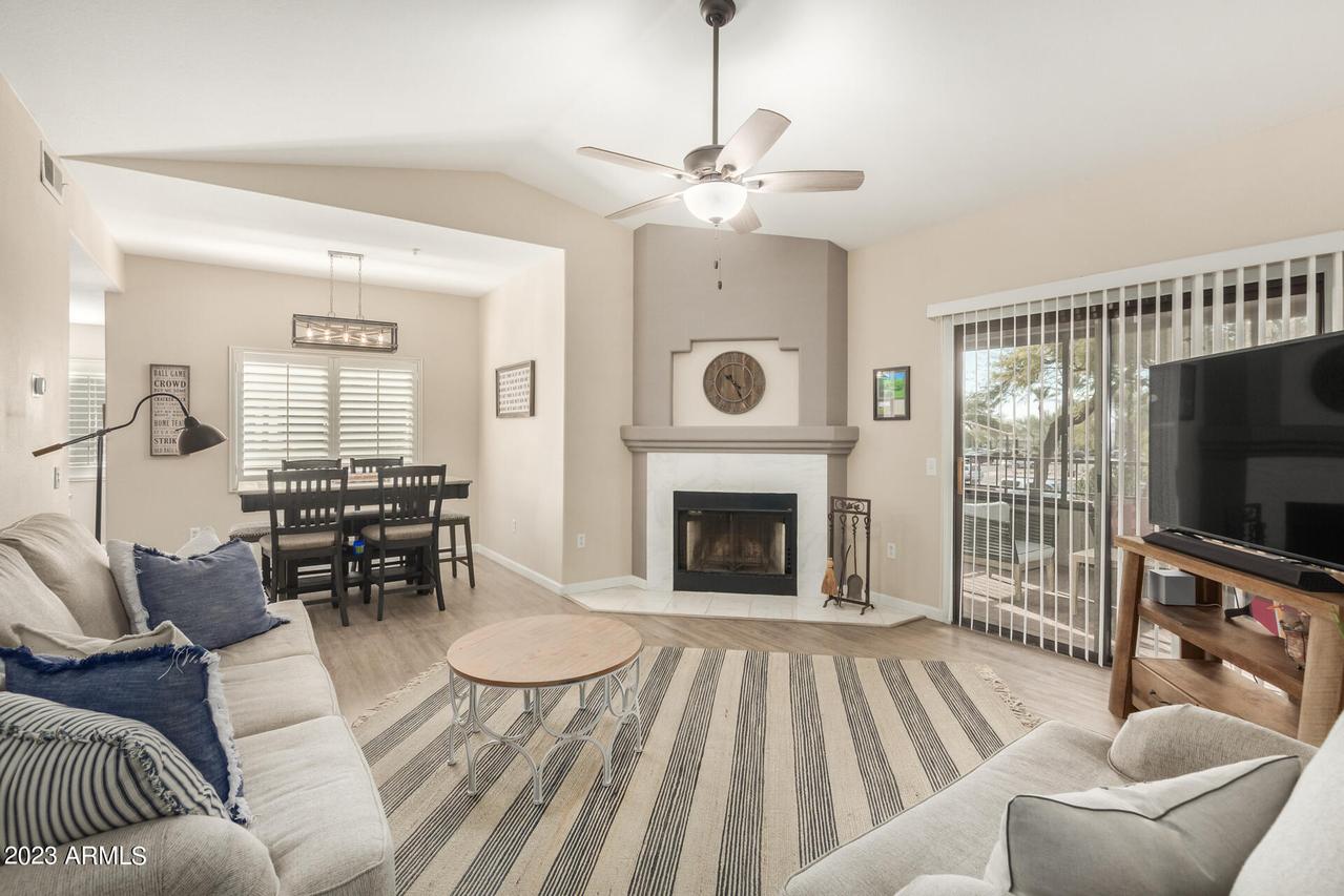 15050 N Thompson Peak Pkwy. #2063, Scottsdale, AZ 85260