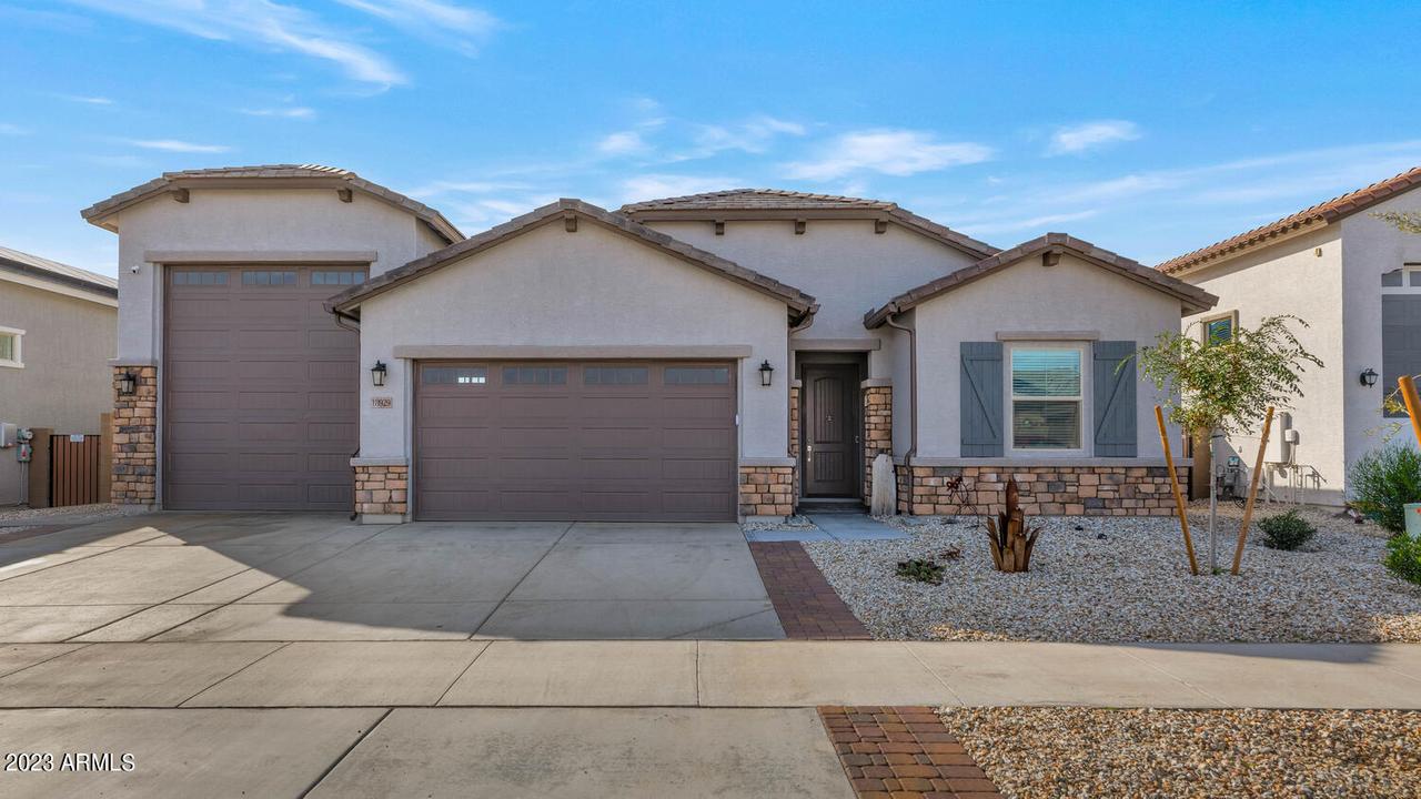 18929 W Sierra St., Surprise, AZ 85388