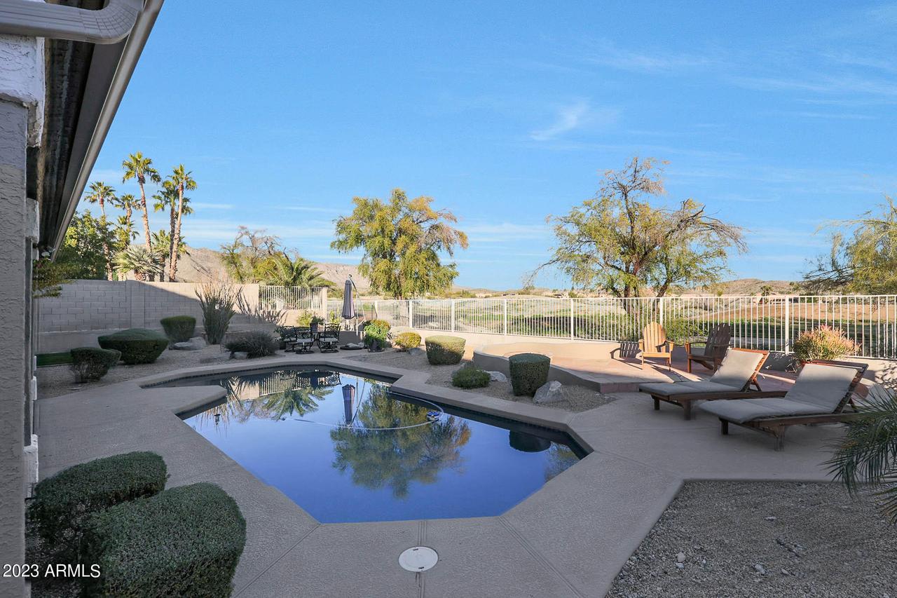 16207 S 13th Ave., Phoenix, AZ 85045