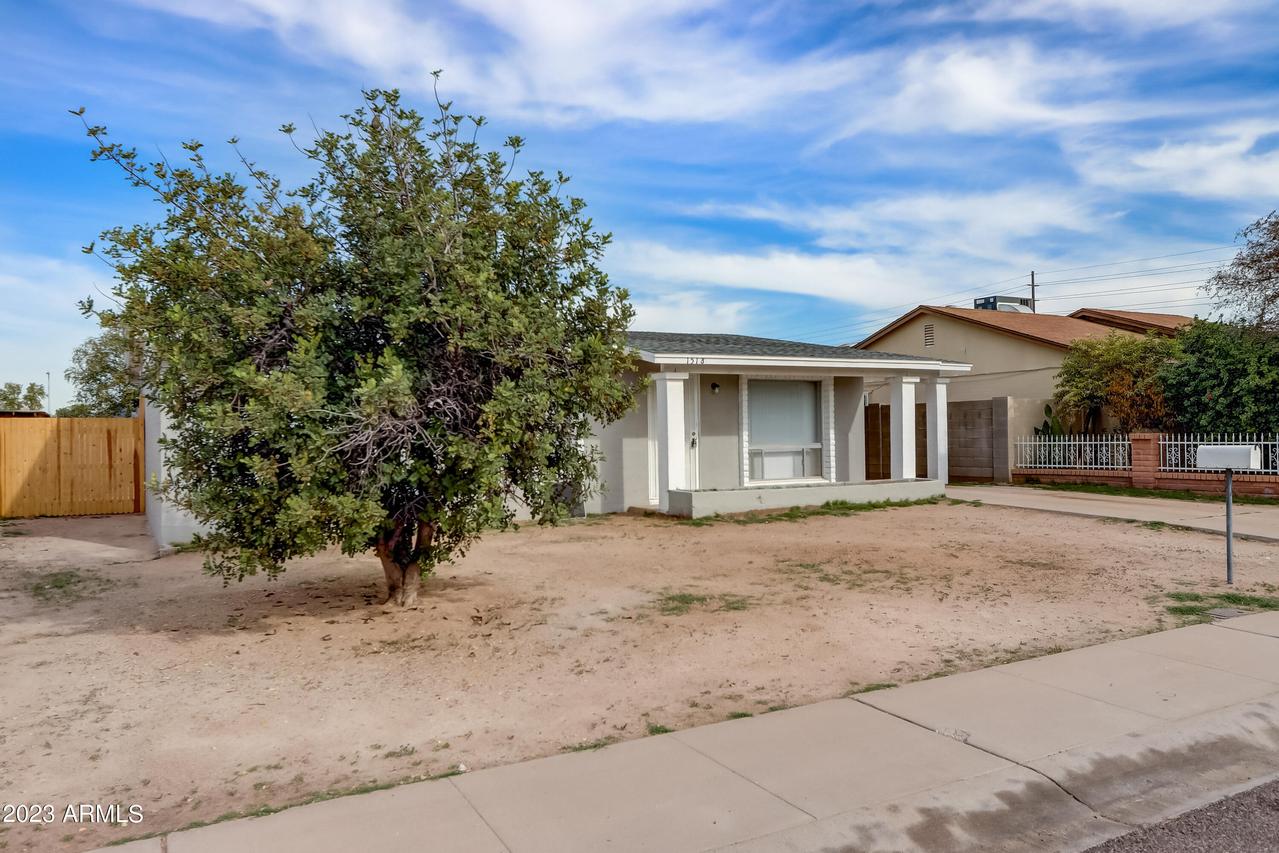 1518 W Maldonado Rd., Phoenix, AZ 85041