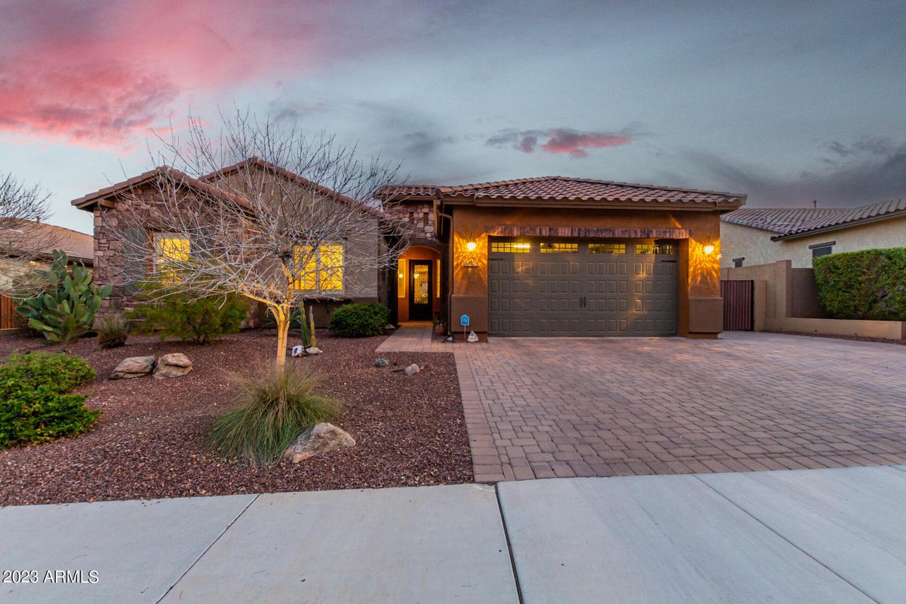 10025 W Sydney Way, Peoria, AZ 85383