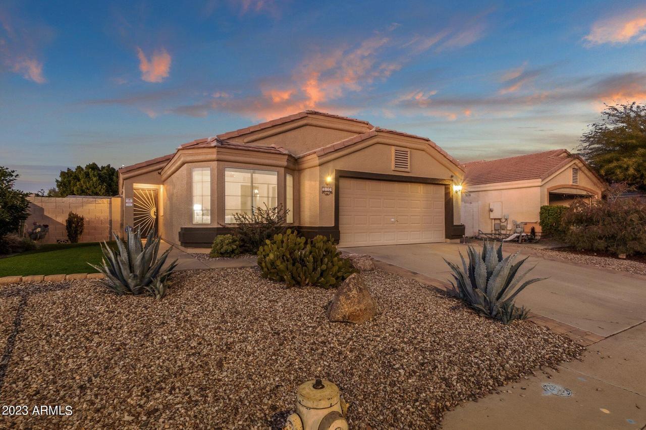 9048 E Encanto St., Mesa, AZ 85207