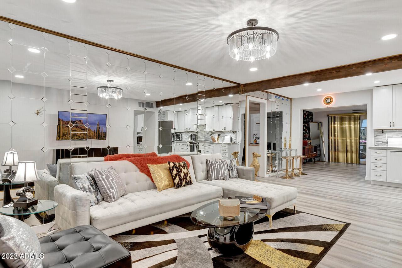 7707 E Earll Dr., Scottsdale, AZ 85251