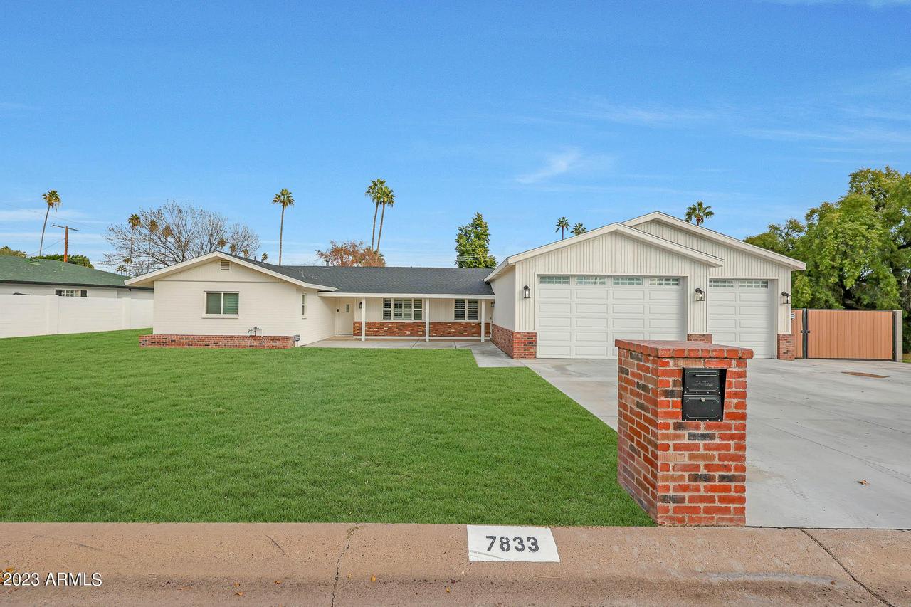 7833 N 13th Ave., Phoenix, AZ 85021