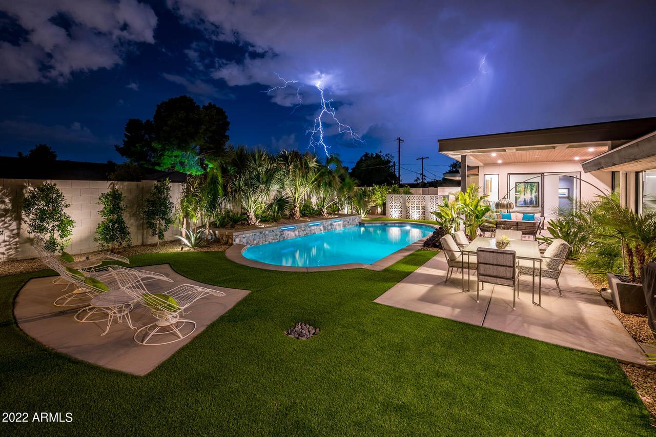 4601 E Earll Dr., Phoenix, AZ 85018