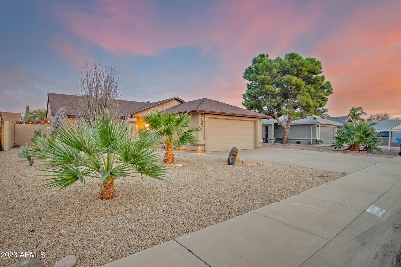 21061 N 33rd Dr., Phoenix, AZ 85027