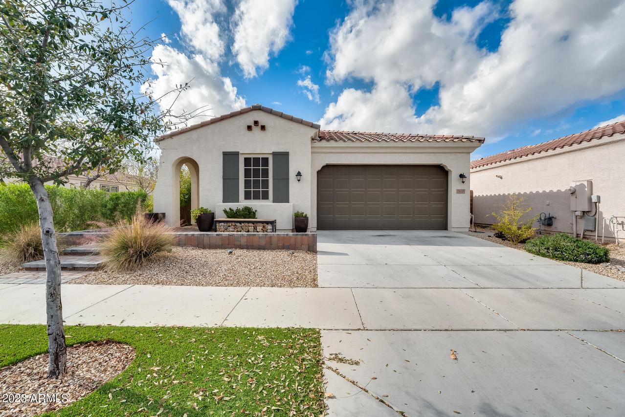 5638 S 28th St., Phoenix, AZ 85040