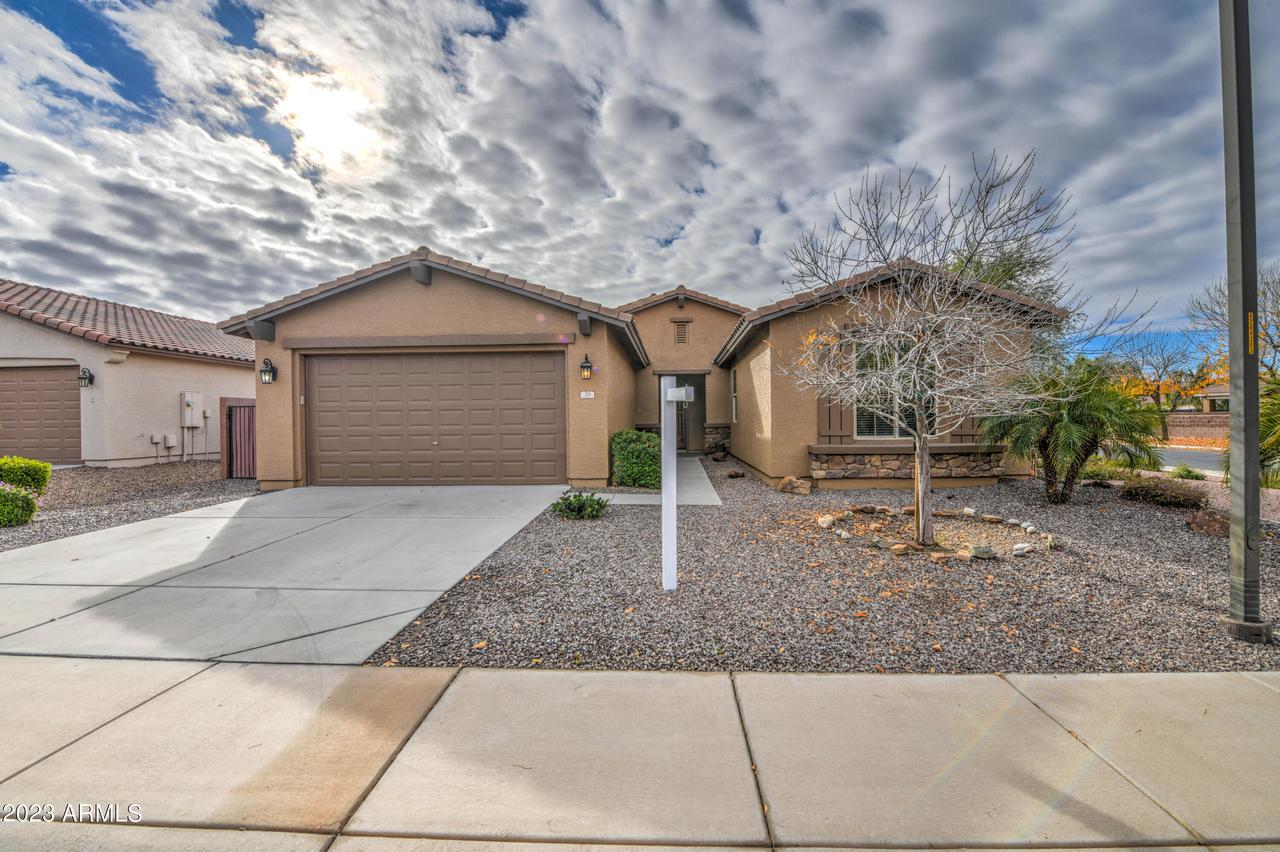79 W Leatherwood Ave., San Tan Valley, AZ 85140