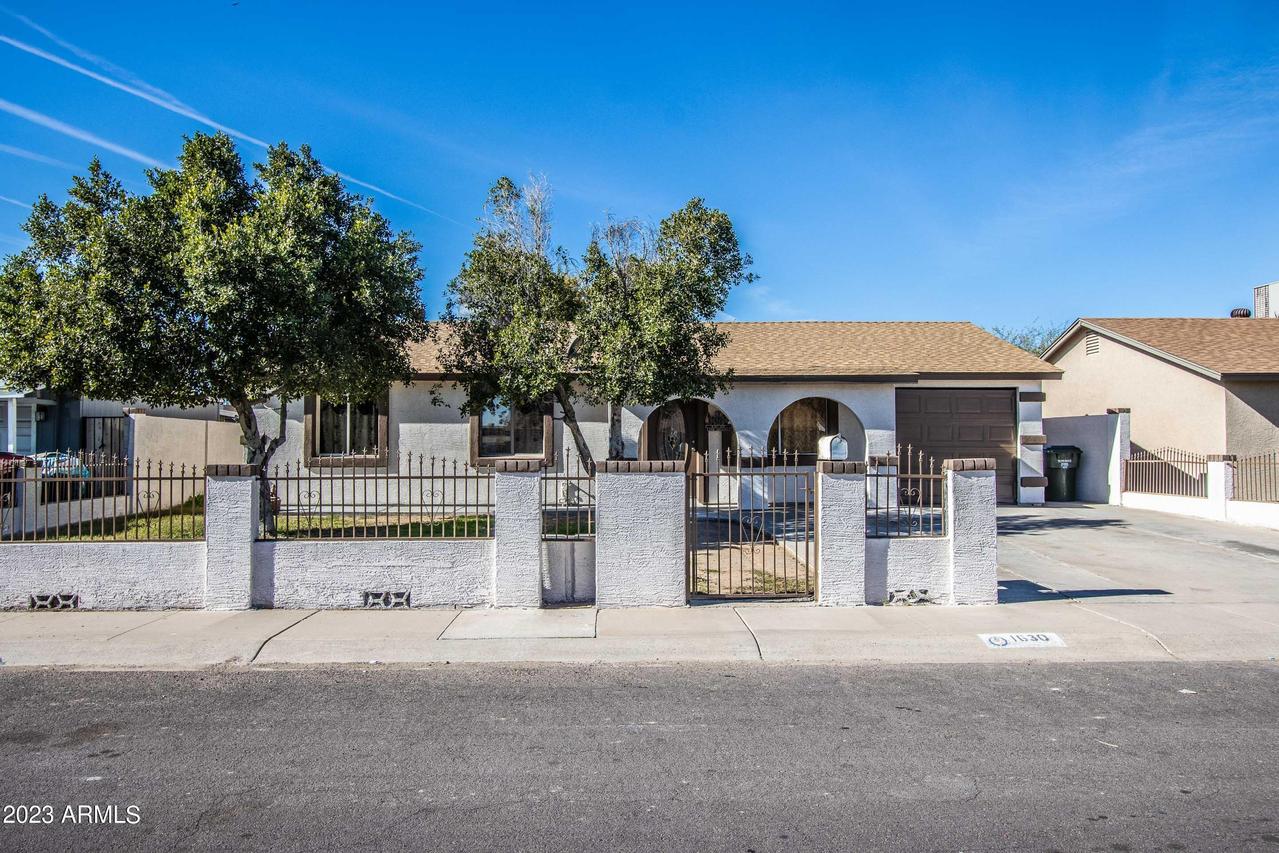1630 N 61st Ave., Phoenix, AZ 85035