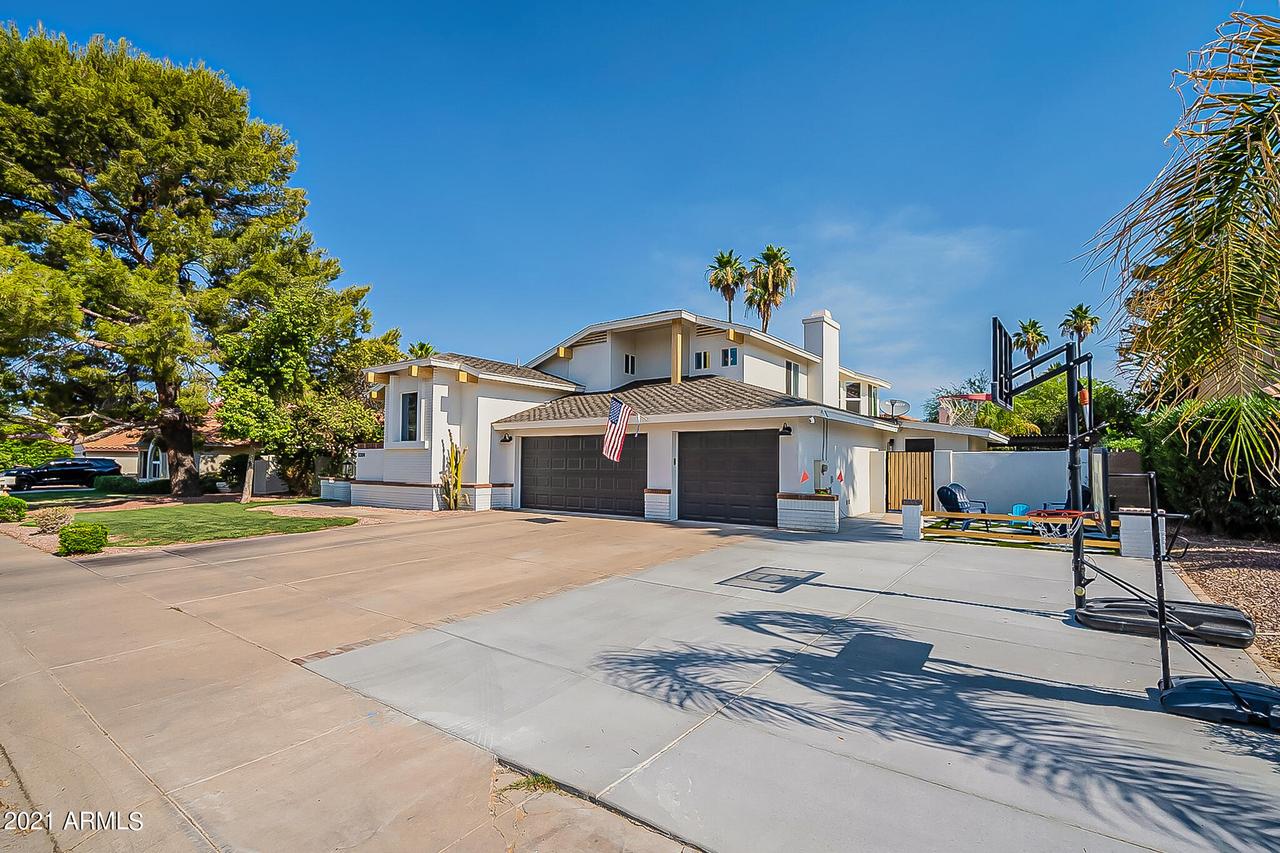 10304 E Clinton St., Scottsdale, AZ 85260