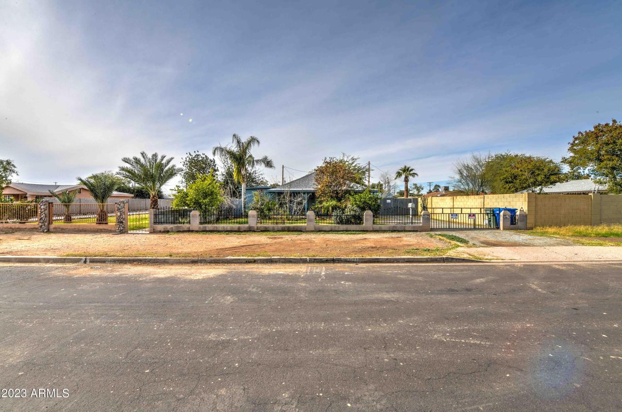 5234 N 21st Ave., Phoenix, AZ 85015