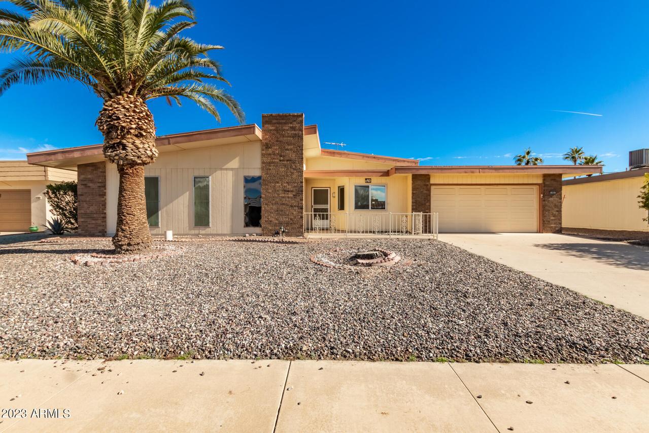 17821 N Willowbrook Dr., Sun City, AZ 85373