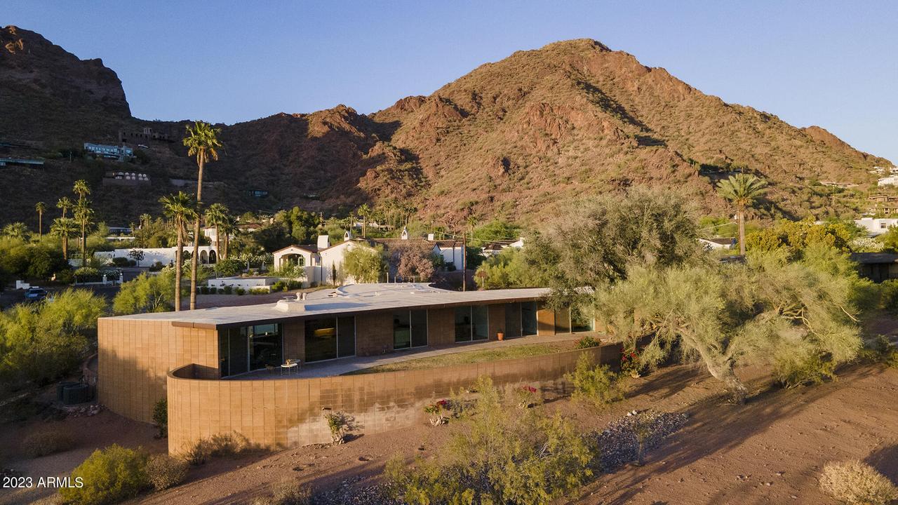 5111 N Saddle Rock Ln., Phoenix, AZ 85018