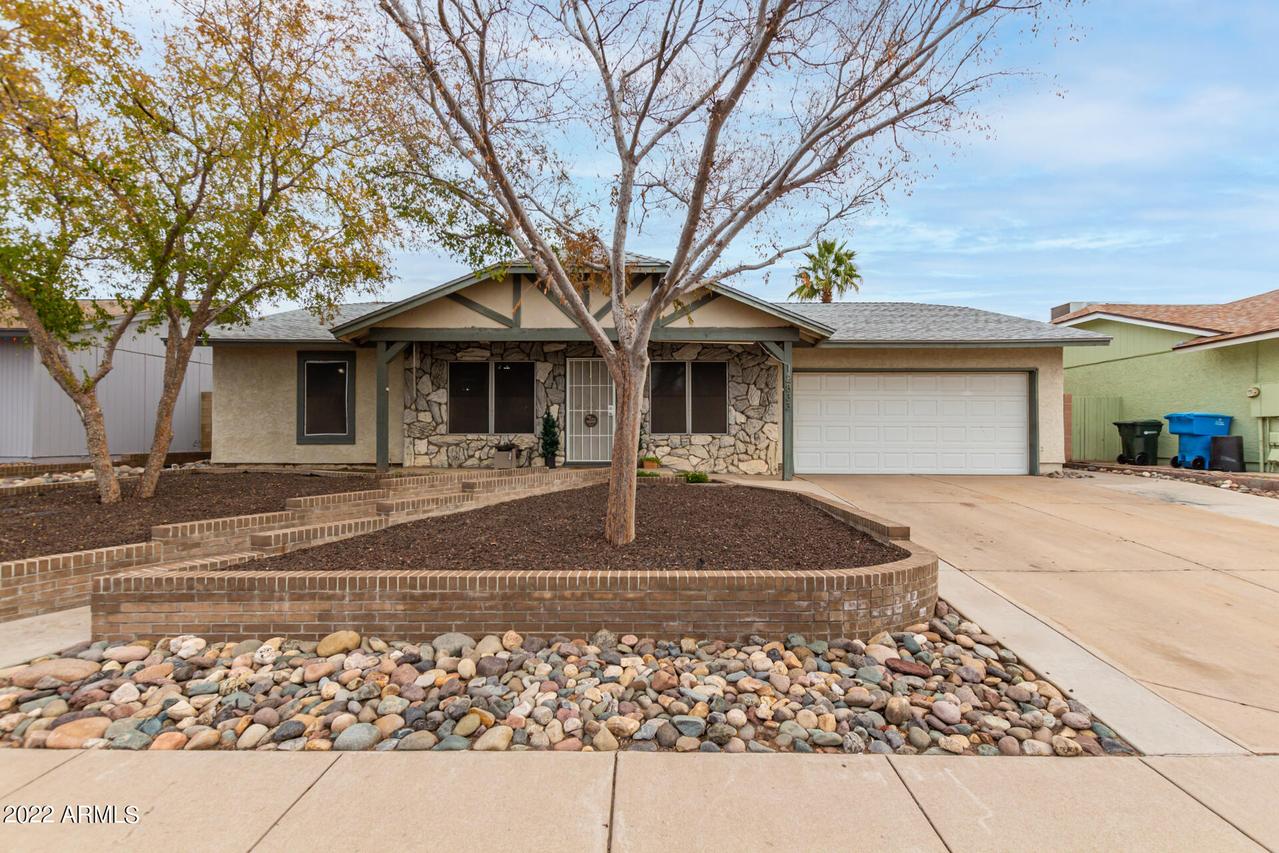 12833 S Kosh St., Phoenix, AZ 85044