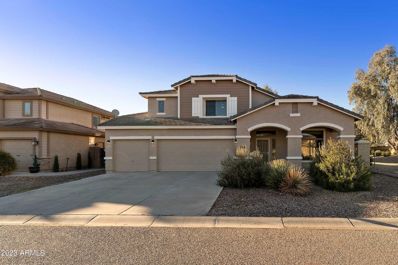 2077 W Quick Draw Way, Queen Creek, AZ 85144