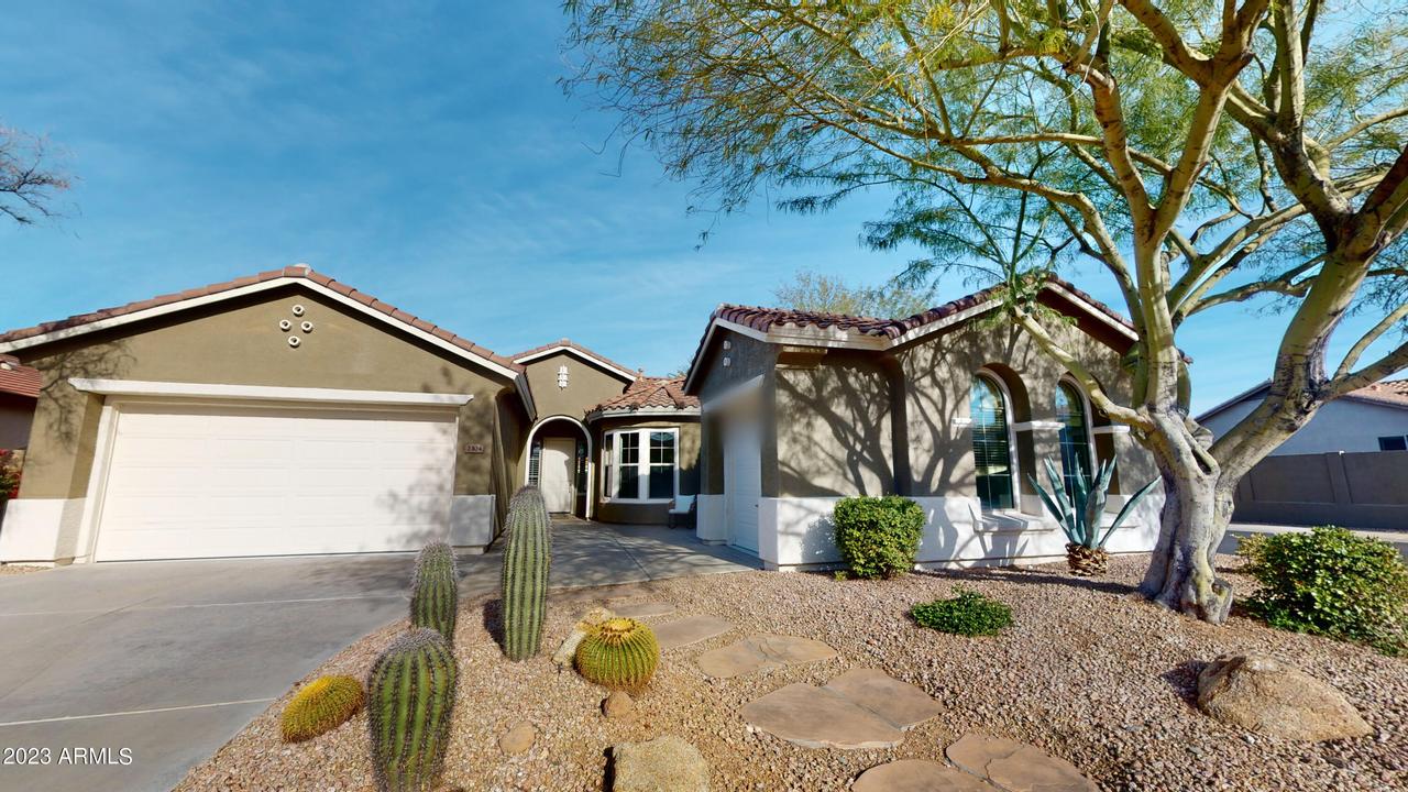 2304 W Sax Canyon Ln., Phoenix, AZ 85086