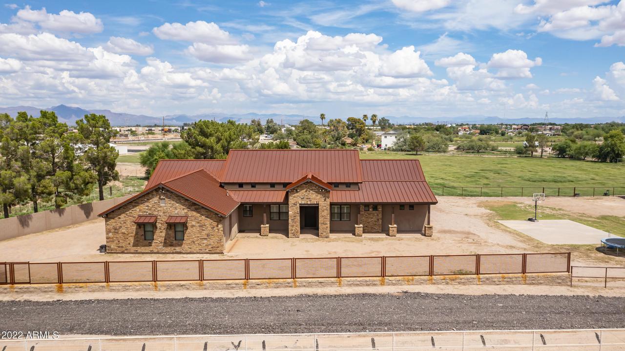 40525 N Kennedy Dr., San Tan Valley, AZ 85140