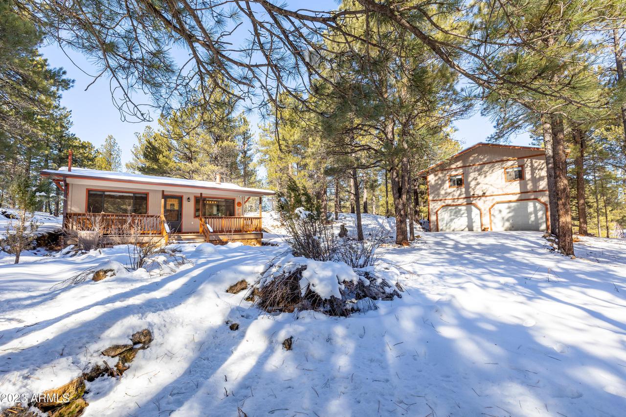 2671 Happy Trails Dr., Flagstaff, AZ 86005