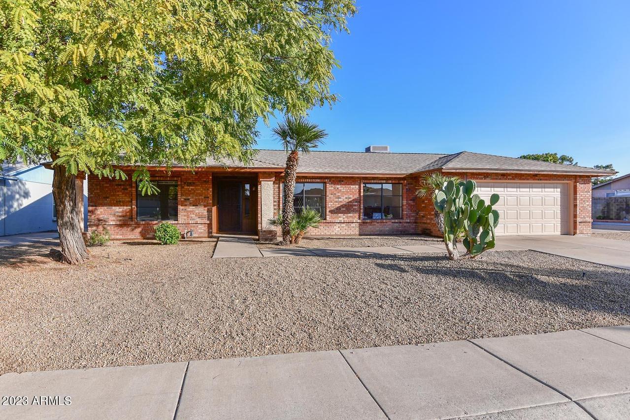 3326 W Topeka Dr., Phoenix, AZ 85027