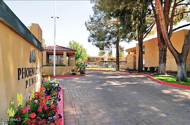 3420 W Danbury Dr. #C207, Phoenix, AZ 85053
