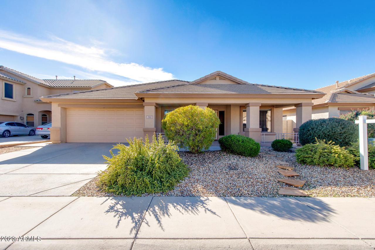 2313 W Straight Arrow Ln., Phoenix, AZ 85085