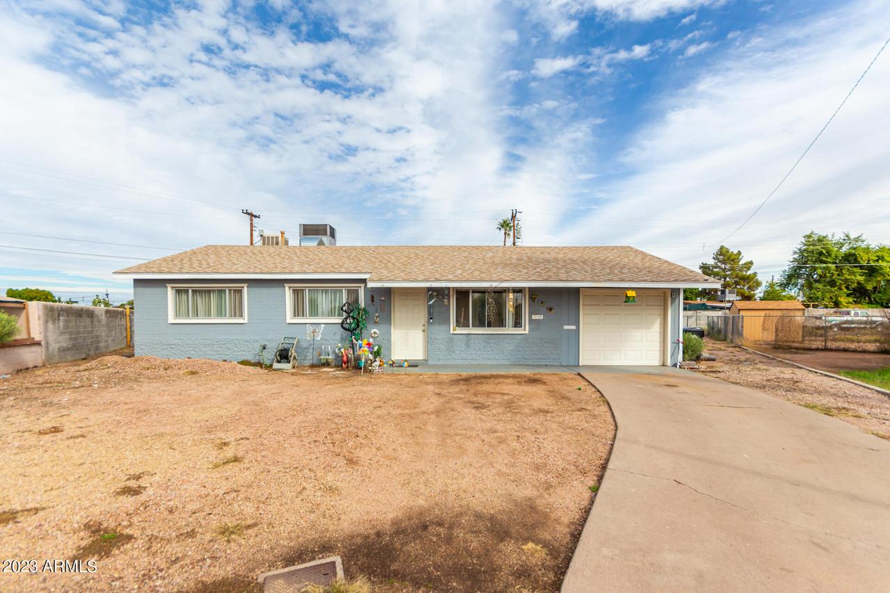 2240 E Arbor Cir., Mesa, AZ 85204