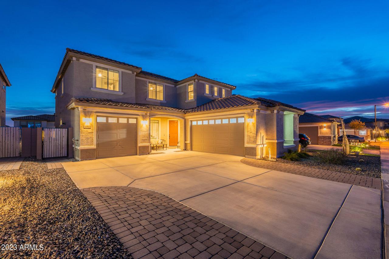 6993 W Redbird Rd., Peoria, AZ 85383