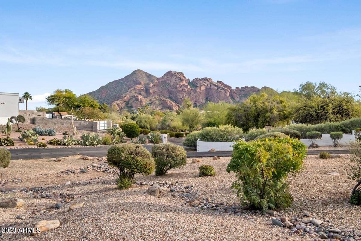 6520 N Mountain View Rd., Paradise Valley, AZ 85253