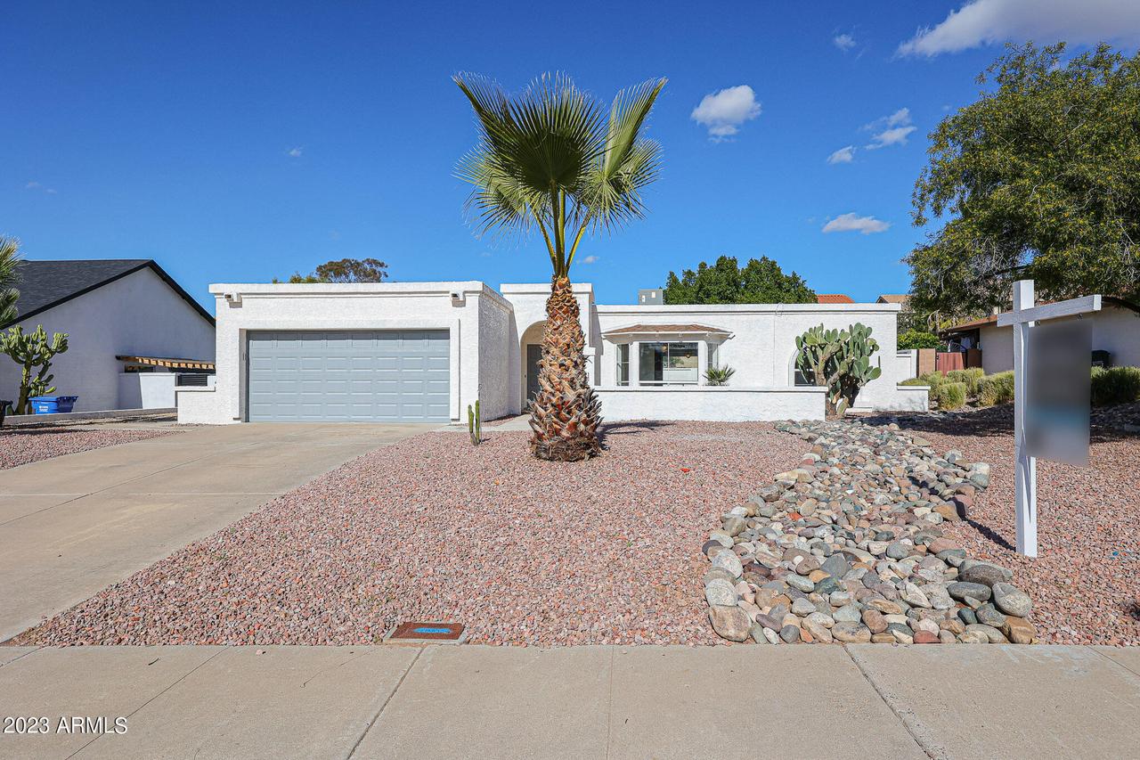 1102 E Acoma Dr., Phoenix, AZ 85022