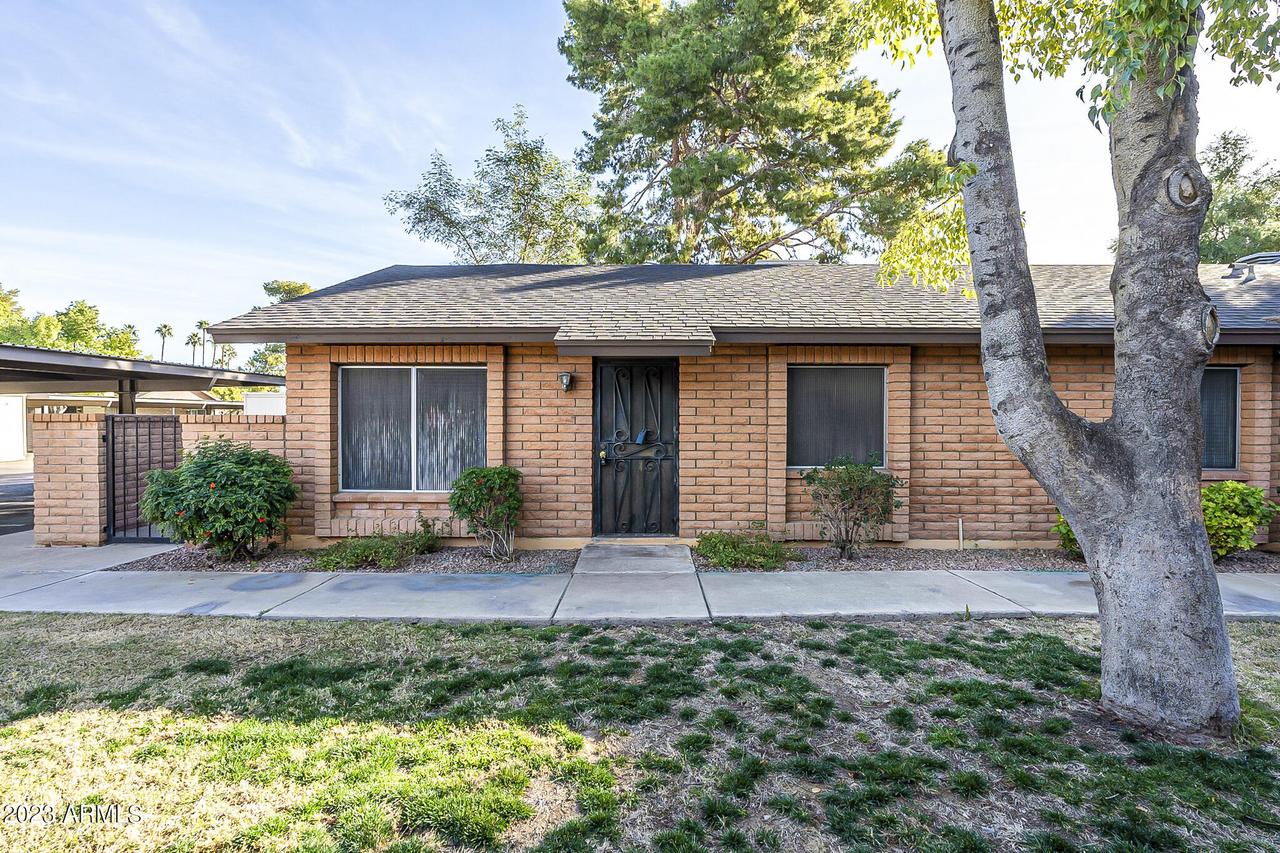 24 W Loma Vista Dr. #102, Tempe, AZ 85282