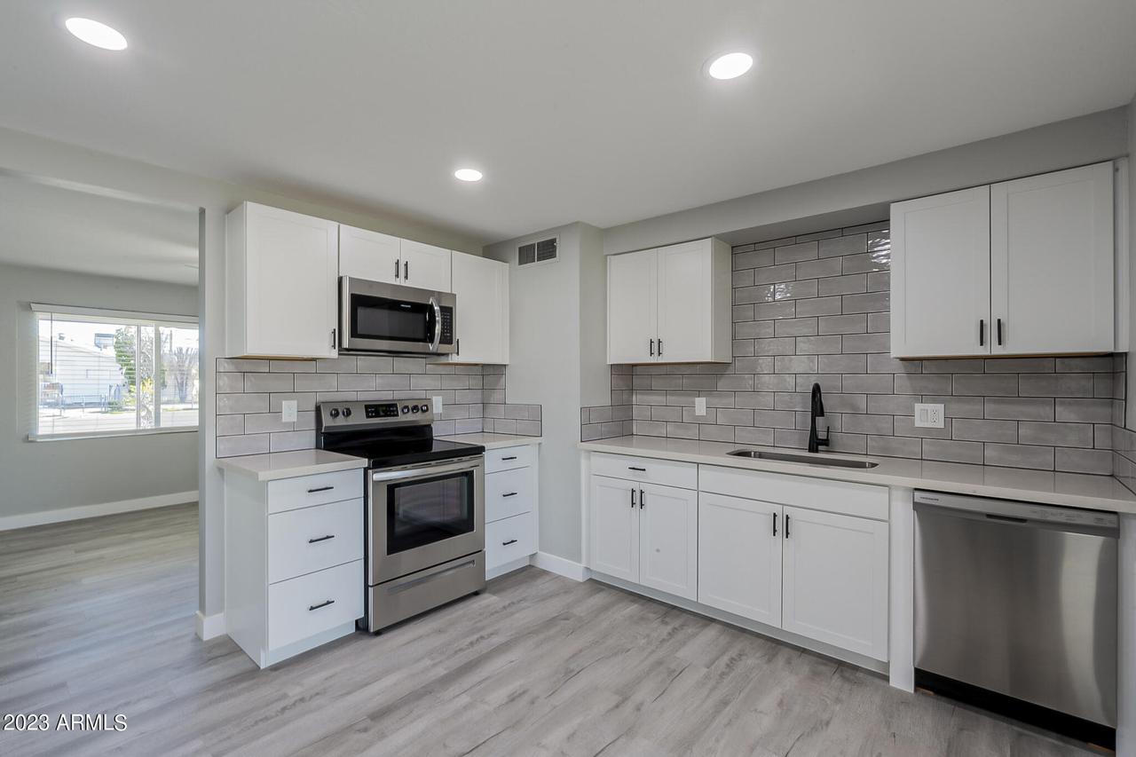 11322 W Duluth Ave., Youngtown, AZ 85363