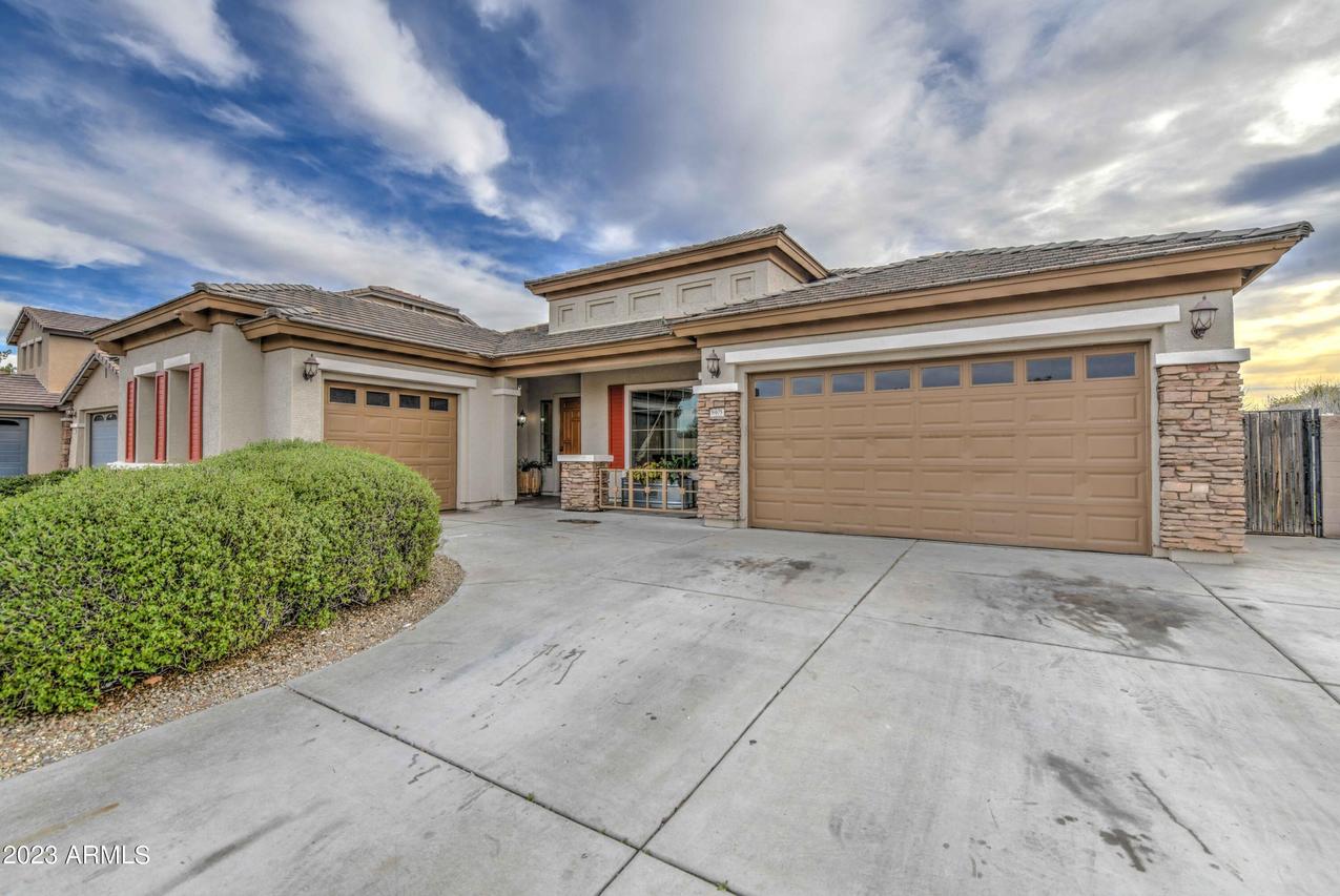 8405 W Northview Ave., Glendale, AZ 85305