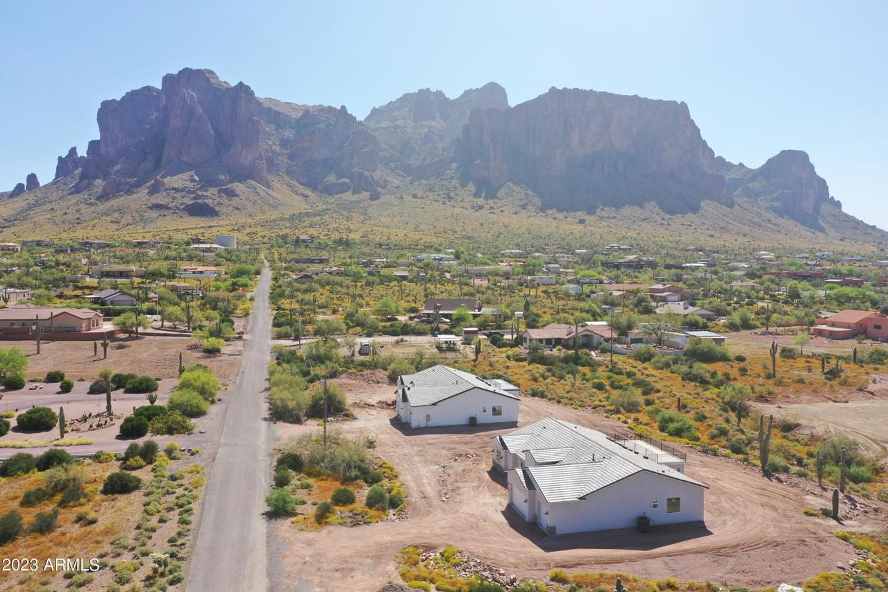 5625 E Reavis St., Apache Junction, AZ 85119