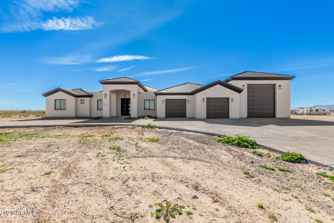 37727 W Calle De Oro, Tonopah, AZ 85354