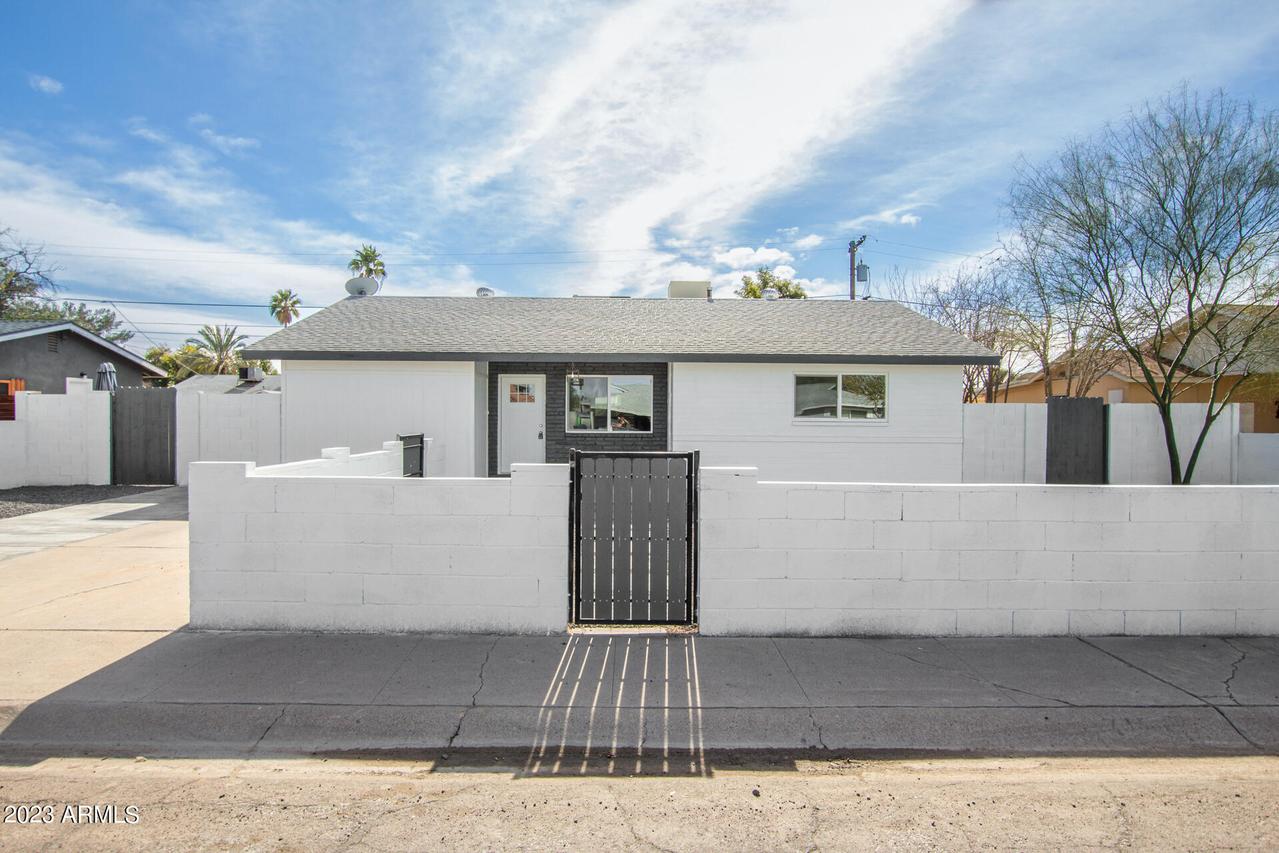 715 E Manor Dr., Casa Grande, AZ 85122