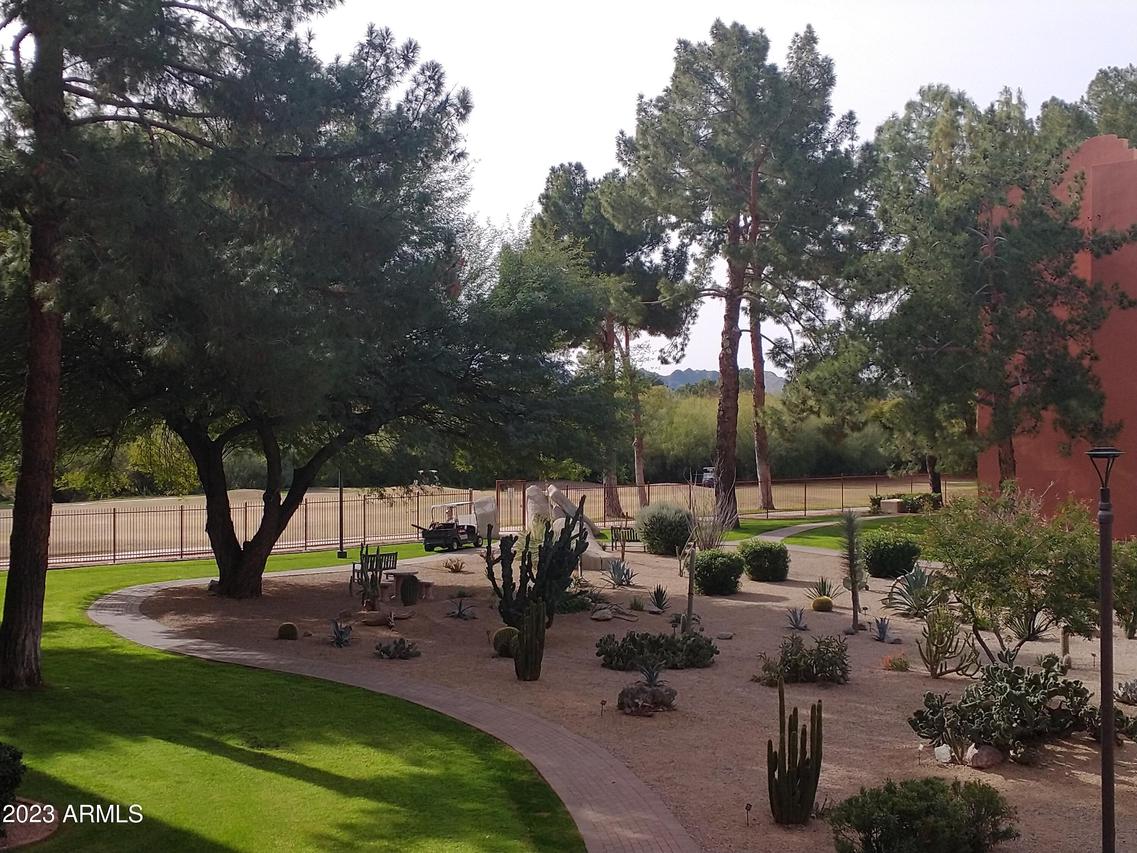12212 N Paradise Village Pkwy. #220, Phoenix, AZ 85032