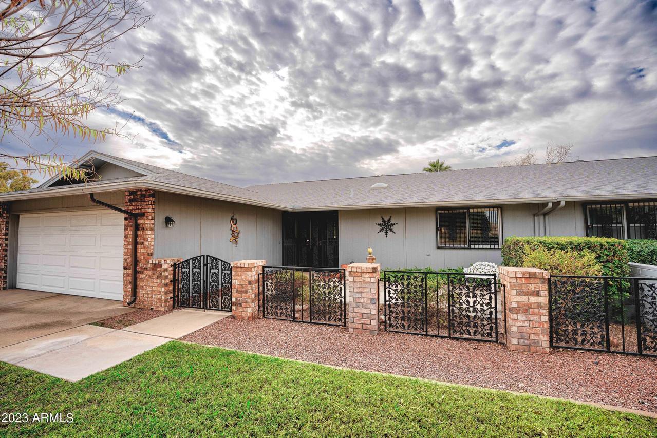 9863 W Spanish Moss Ct., Sun City, AZ 85373