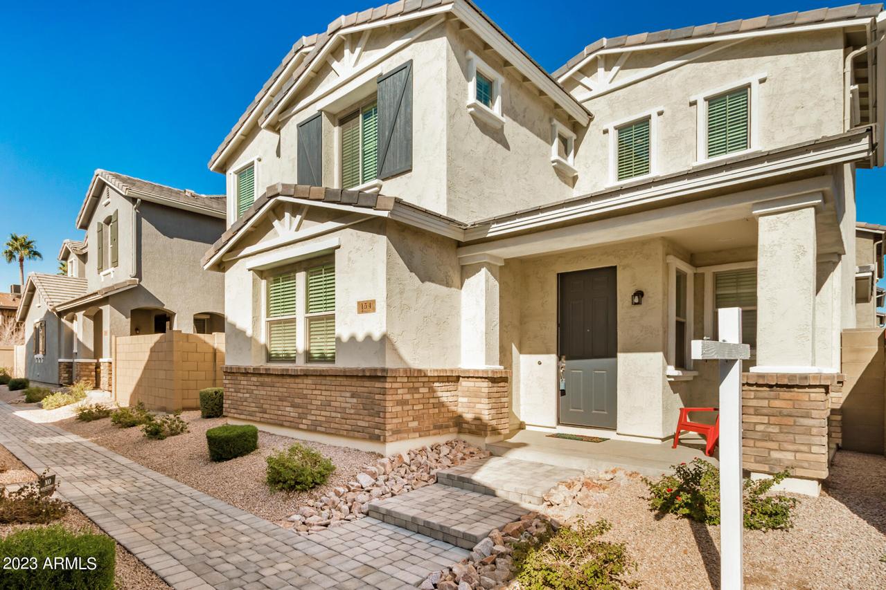 154 N 56th Pl., Mesa, AZ 85205