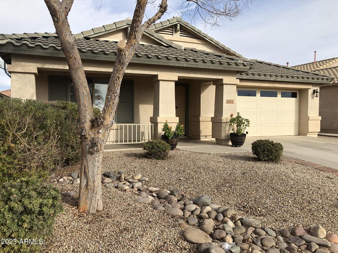 652 E Nancy Ave., San Tan Valley, AZ 85140