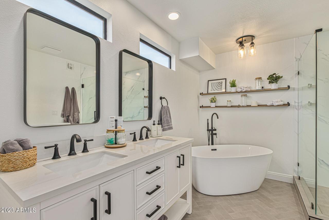 18674 N 70th Dr., Glendale, AZ 85308