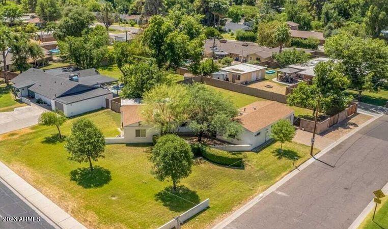 1121 W Bethany Home Rd., Phoenix, AZ 85013