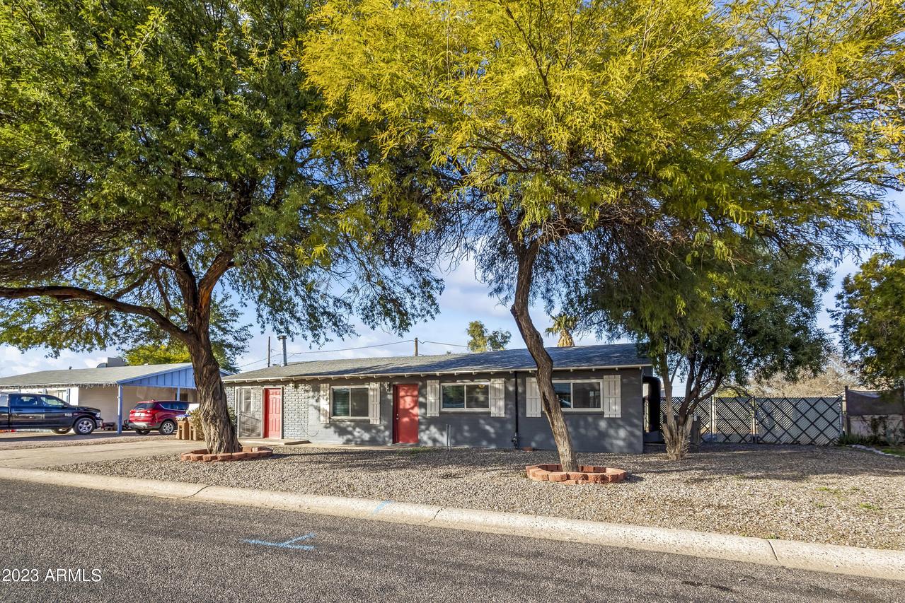 392 W Poston Cir., Florence, AZ 85132