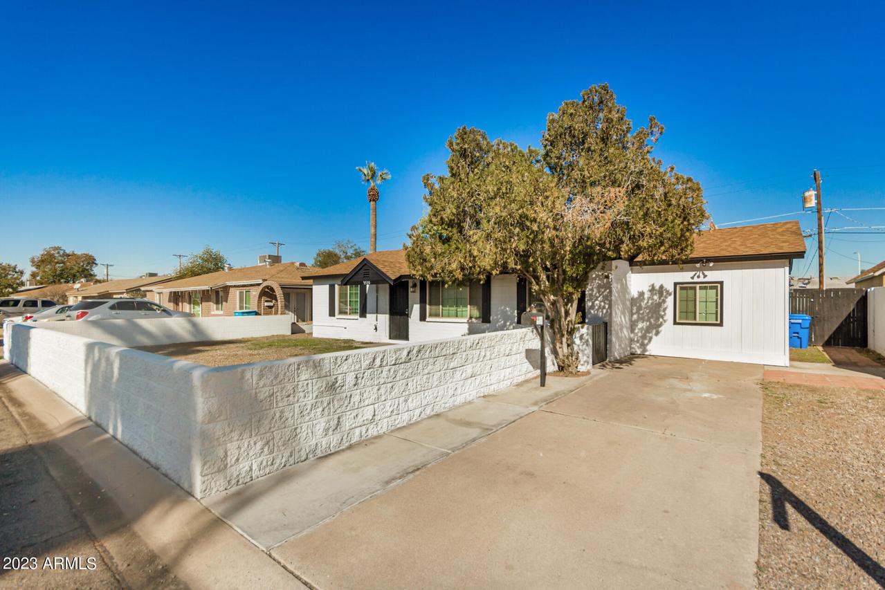 3530 W San Miguel Ave., Phoenix, AZ 85019